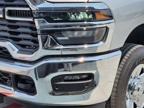 New 2026 RAM 2500 Tradesman AWD/4WD image 7