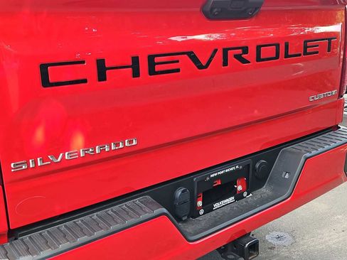 Used 2024 Chevrolet Silverado 1500 Custom image 12