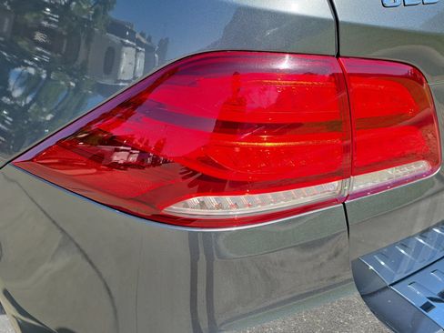 Used 2017 Mercedes-Benz GLE 350 4MATIC image 33