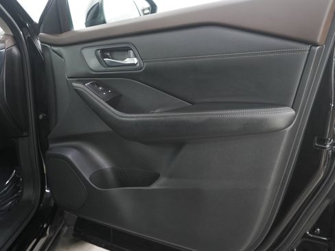 Used 2023 Nissan Rogue SV w/ SV Premium B Package AWD/4WD image 9