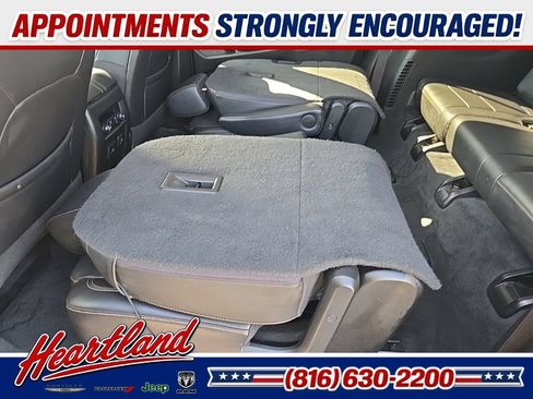 Used 2021 Chevrolet Traverse Premier AWD/4WD image 91