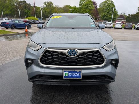 Used 2022 Toyota Highlander XLE AWD/4WD image 9