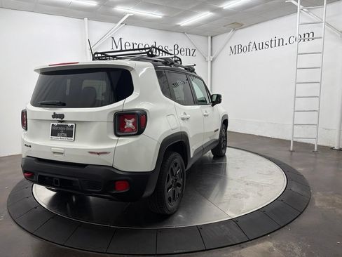 Used 2018 Jeep Renegade Trailhawk AWD/4WD image 4