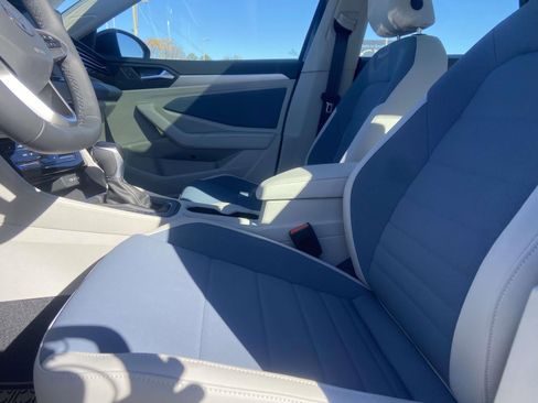 New 2026 Volkswagen Jetta SE image 16