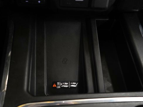 Used 2021 GMC Sierra 2500 Denali w/ Denali Ultimate Package image 24