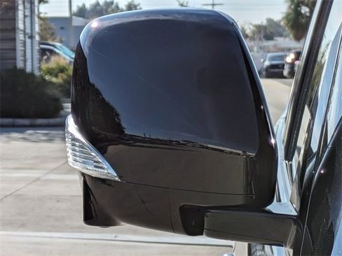 Used 2024 Nissan Armada SL w/ Midnight Edition Package image 13