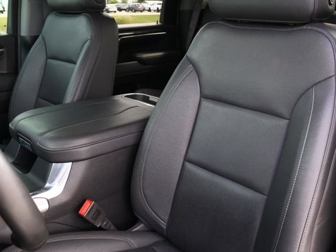 Used 2025 Chevrolet Silverado 3500 LTZ w/ LTZ Texas Edition image 15