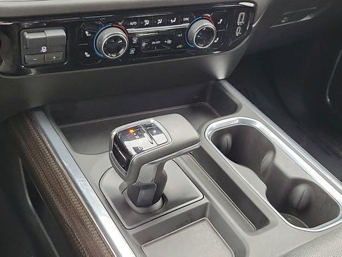 Used 2024 Chevrolet Silverado 1500 LT image 17