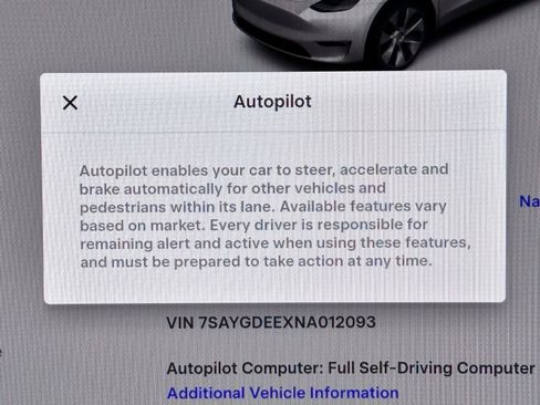 Used 2022 Tesla Model Y Long Range AWD/4WD image 42
