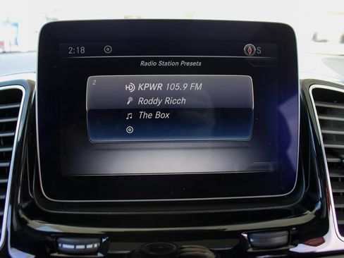 Used 2018 Mercedes-Benz GLS 450 4MATIC image 36