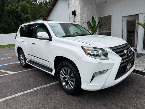Used 2017 Lexus GX 460 Luxury w/ Preferred Accessory Package AWD/4WD image 20