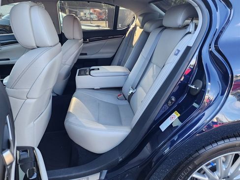 Used 2013 Lexus GS 350 AWD w/ Luxury Pkg w/Cold Weather Pkg image 21
