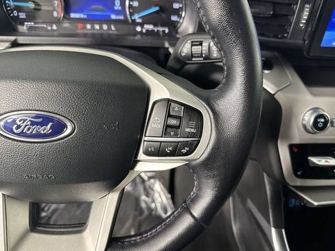 Used 2023 Ford Explorer XLT w/ Equipment Group 202A AWD/4WD image 13