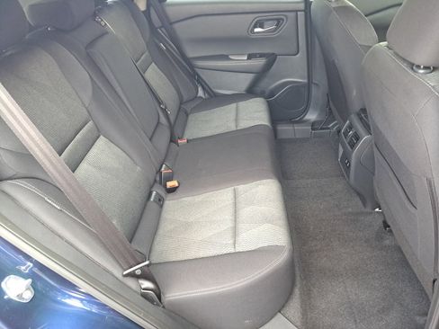 Used 2026 Nissan Rogue SV AWD/4WD image 18