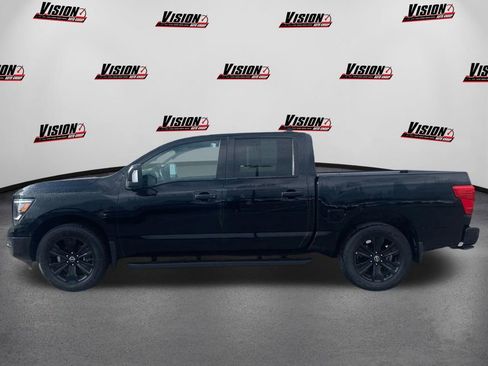 Used 2024 Nissan Titan SV w/ SV Convenience Package image 8