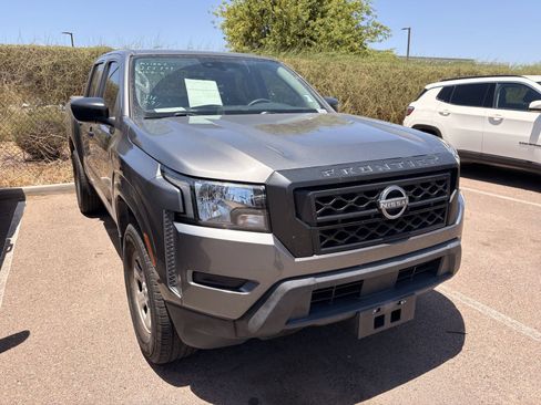 Used 2023 Nissan Frontier S RWD image 3