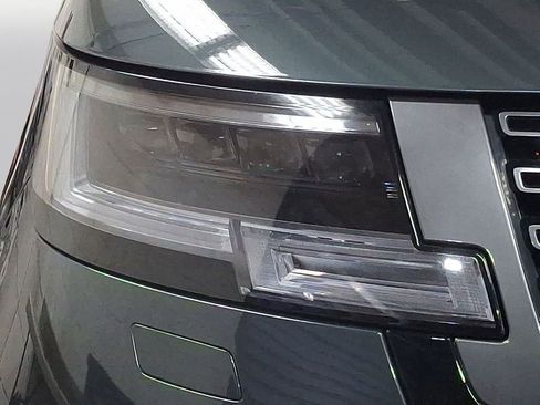 Used 2023 Land Rover Range Rover Long Wheelbase Autobiography AWD/4WD image 5