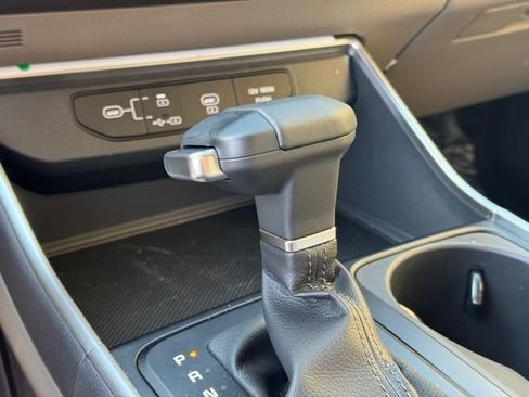 New 2026 Kia Carnival FWD image 20