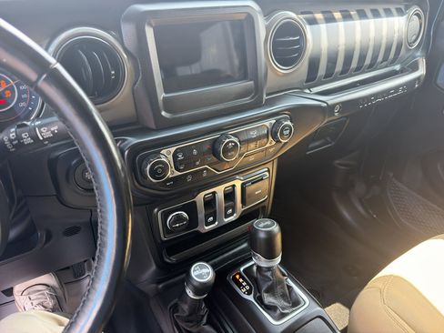 Used 2023 Jeep Wrangler Sport AWD/4WD image 15