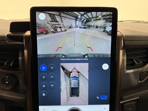 Used 2025 Ford F150 Lightning Lariat image 9