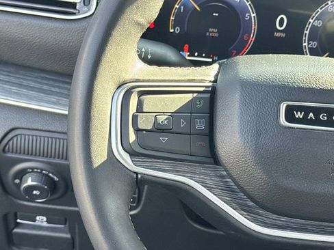 Used 2024 Jeep Wagoneer L Series II w/ Flexible Seating Group image 26