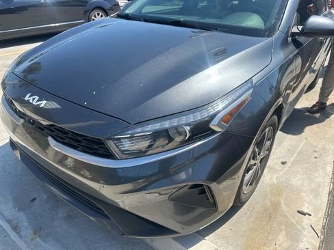 Used 2022 Kia Forte LXS FWD image 1