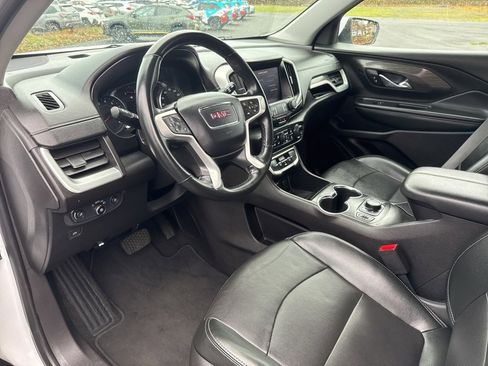 Used 2024 GMC Terrain SLT image 14