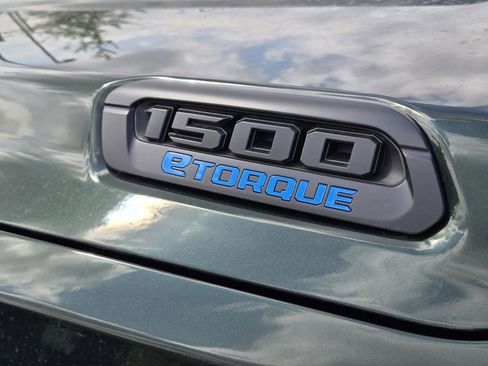 New 2026 RAM 1500 4x4 Crew Cab image 7