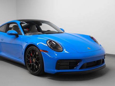 Certified 2022 Porsche 911 Carrera GTS RWD image 9