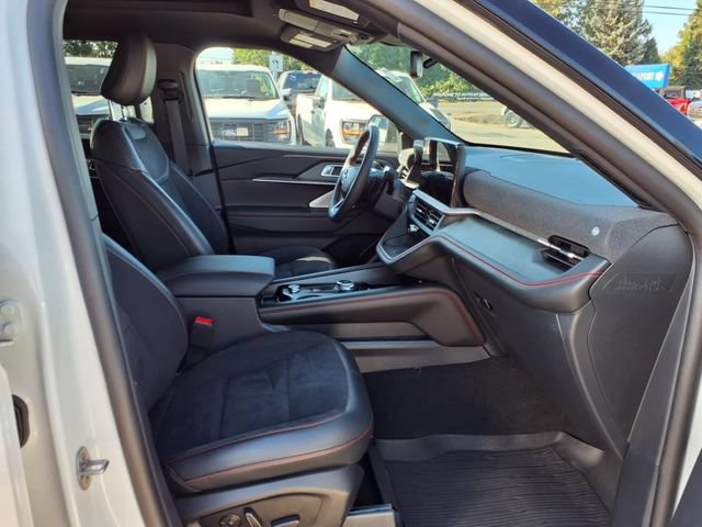 Used 2025 Ford Explorer ST AWD/4WD image 7