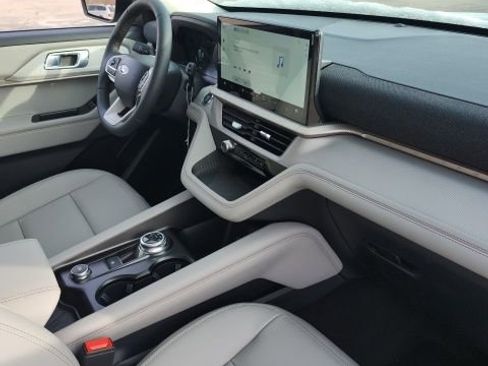 New 2026 Ford Explorer Active w/ Active Comfort Package image 14