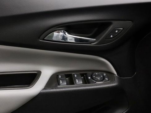 Used 2024 Chevrolet Equinox LS w/ Driver Confidence II Package FWD image 22