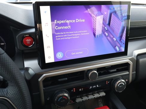 Used 2025 Toyota Tacoma TRD Sport w/ TRD Sport Upgrade Package image 19