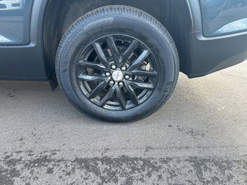 Used 2019 GMC Acadia SLT w/ LPO, Floor Liner Package FWD image 9