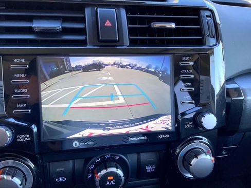 Used 2024 Toyota 4Runner TRD Off-Road Premium image 28