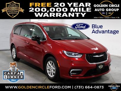 Used 2024 Chrysler Pacifica Touring-L