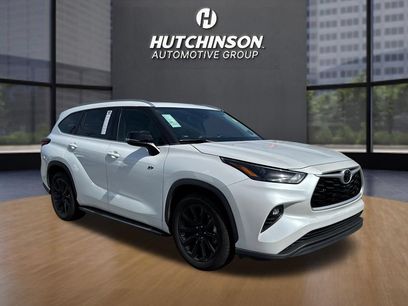 Used 2022 Toyota Highlander XLE