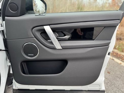 New 2025 Land Rover Discovery Sport S image 19