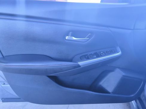 Used 2024 Nissan Sentra SR FWD image 11