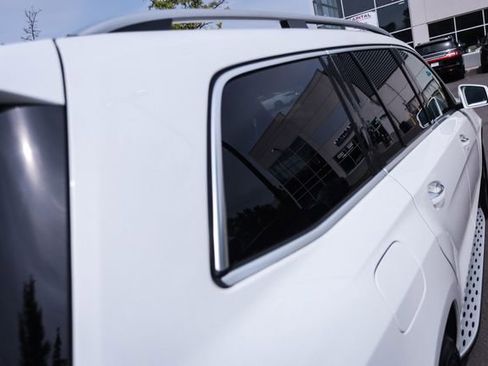 Used 2018 Mercedes-Benz GLS 450 4MATIC image 19