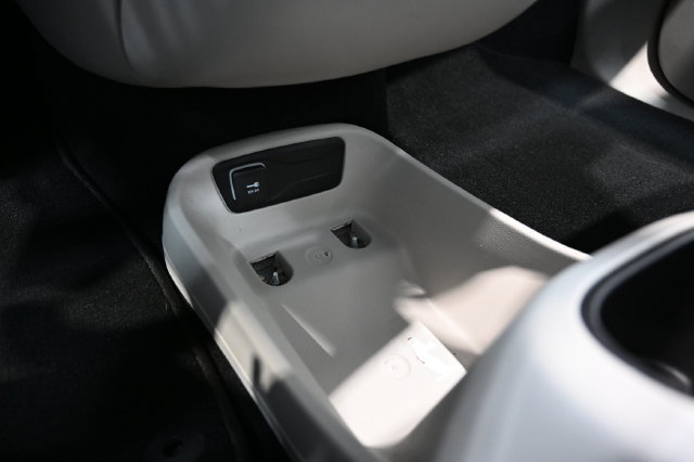 Used 2024 Chrysler Pacifica Touring-L FWD image 20