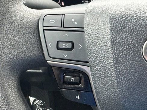 Used 2025 Toyota Camry LE FWD image 22