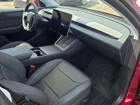 Used 2026 Tesla Model Y AWD image 12