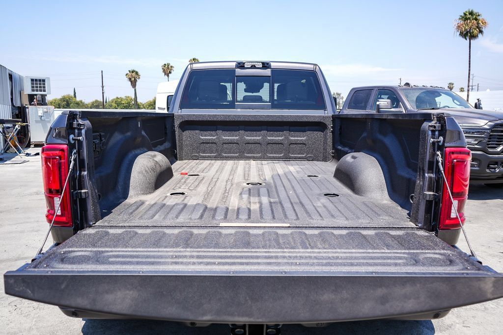 New 2026 RAM 3500 Limited AWD/4WD image 27