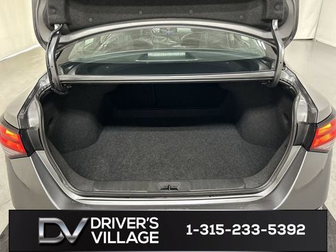 Used 2023 Nissan Sentra SR w/ SR Premium Package FWD image 22