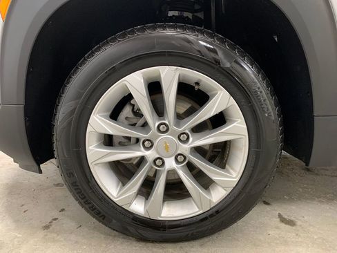 Used 2023 Chevrolet TrailBlazer LS AWD/4WD image 18