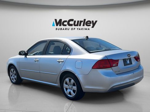 Used 2009 Kia Optima LX FWD image 4