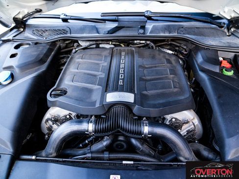 Used 2015 Porsche Cayenne S image 32