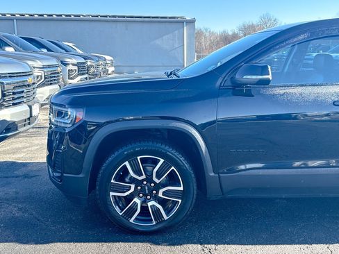 Used 2021 GMC Acadia SLT w/ Elevation Edition image 9