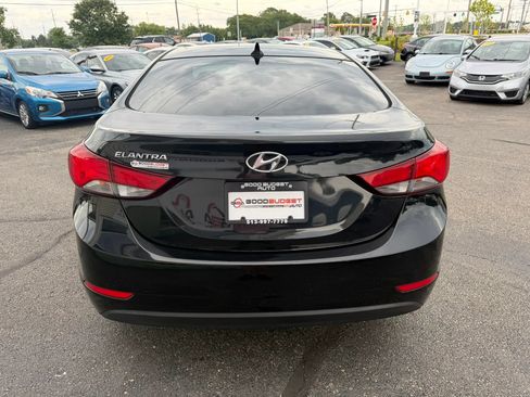 Used 2014 Hyundai Elantra SE FWD image 8